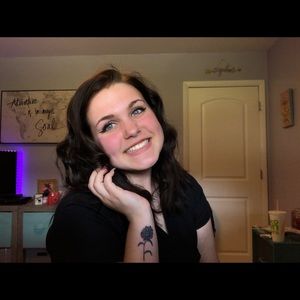 Meet your Posher, Kaleigh